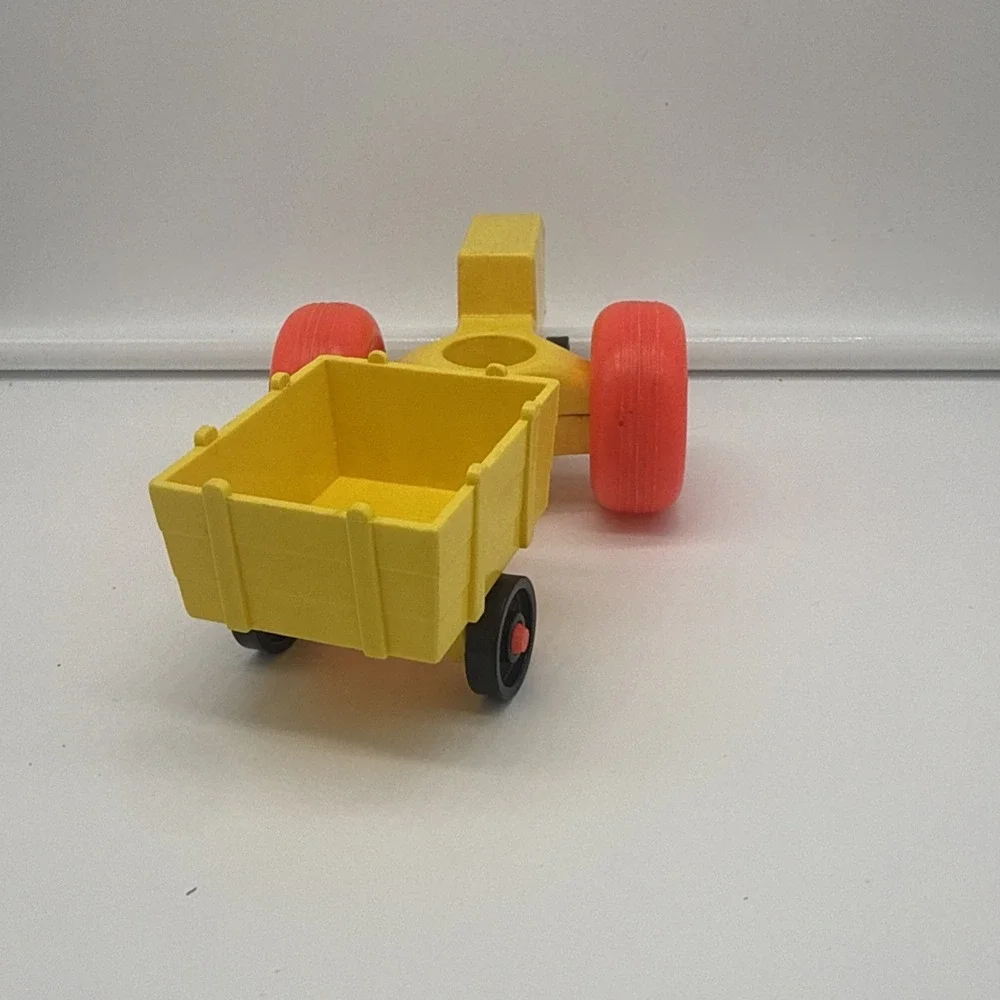 Vintage Fisher Price little people red farm tractor w/yellow cart/wagon